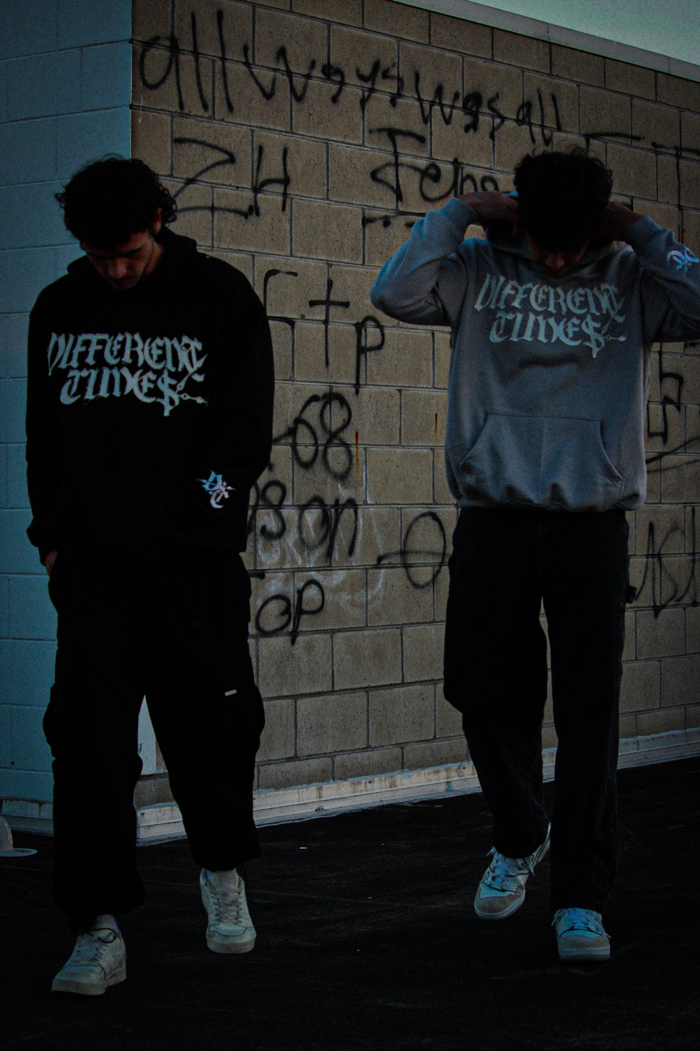 DifferentTimes Hoodie- BLACK